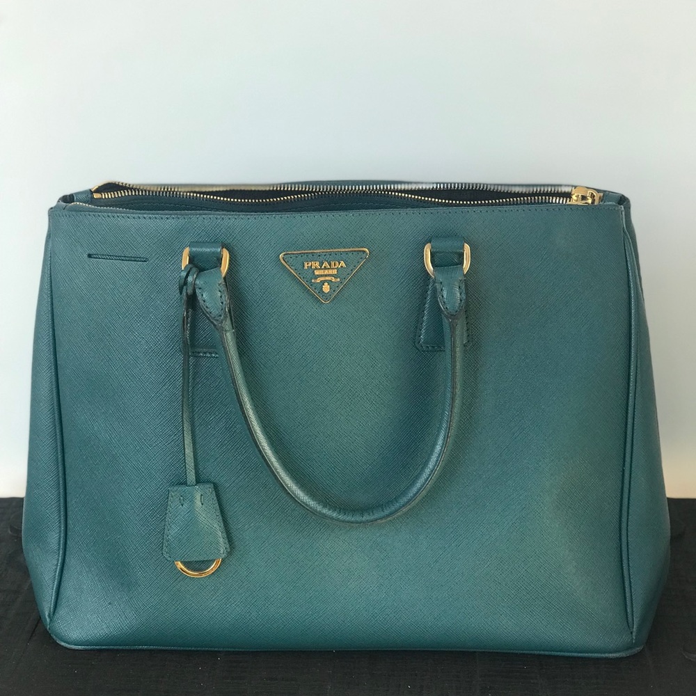 Prada Double-Zip Large Tote Bag - Picture 2 of 5